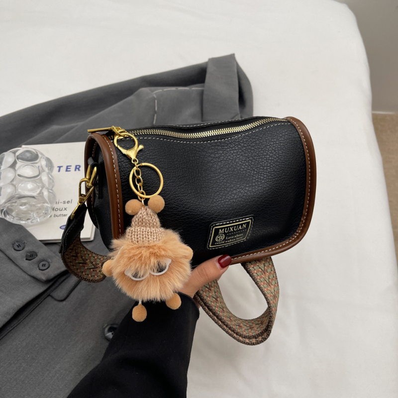 Torba Boston 2025, retro crossbody s širokim remenom, srednje veličine ženska torbica u obliku jastuka