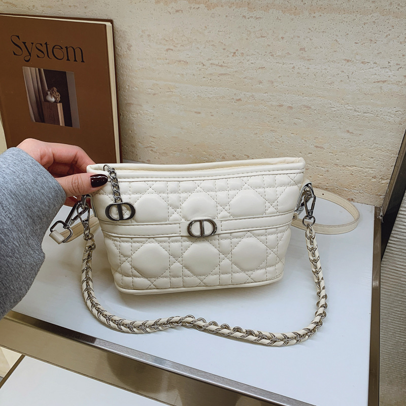 Torba za žene u francuskom stilu s quiltanom lancem, 2026 novi model, torbica za rame i crossbody, dumpling oblik