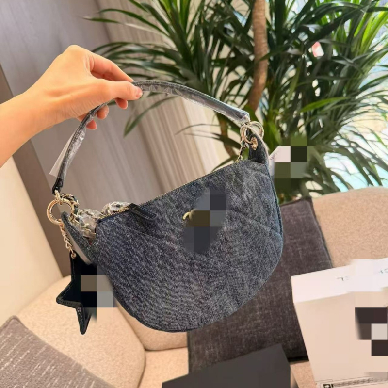 Ženska mini torbica s lancem preko ramena, kvadratnog oblika, quiltirana, moda 2025