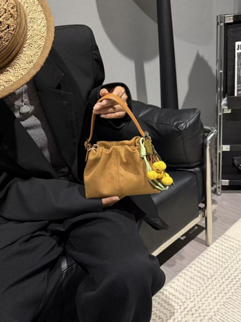 Ženska torba u korejskom stilu, oblik kofa, mala kožna crossbody torba, ljeto 2026