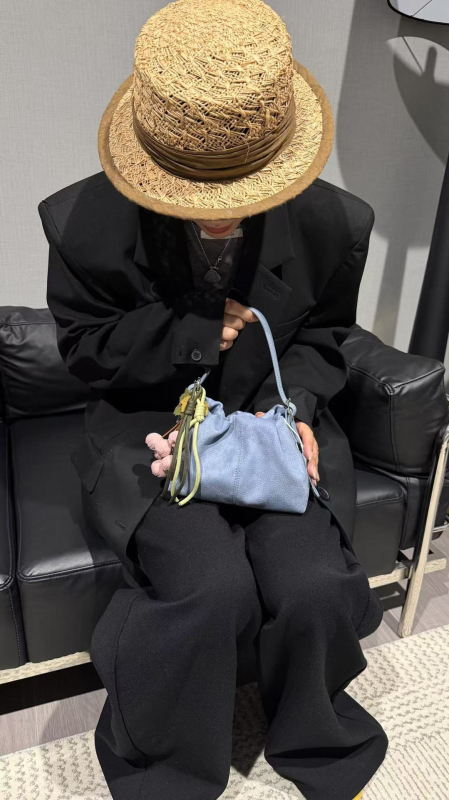 Ženska torba u korejskom stilu, oblik kofa, mala kožna crossbody torba, ljeto 2026