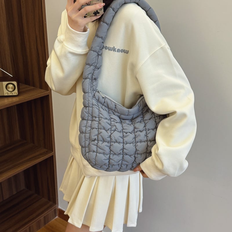 Nova ženska torba s plisom u oblacima, velika kapaciteta, crossbody tote u korejskom casual stilu