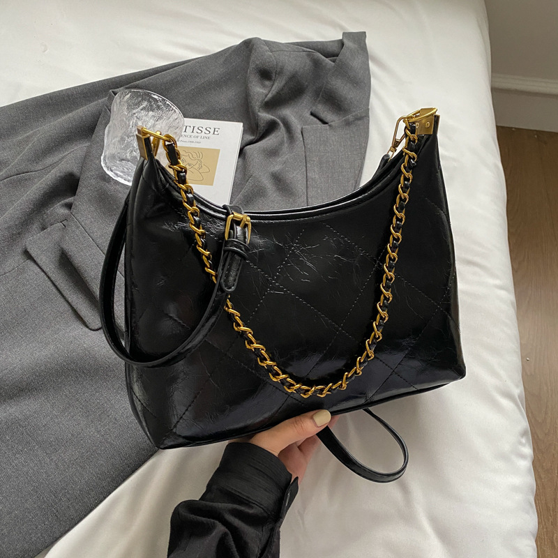 Ženska crossbody torba s dijamantnim šavom i lancem, novi model 2026, elegantna i svestrana za svakodnevnu upotrebu