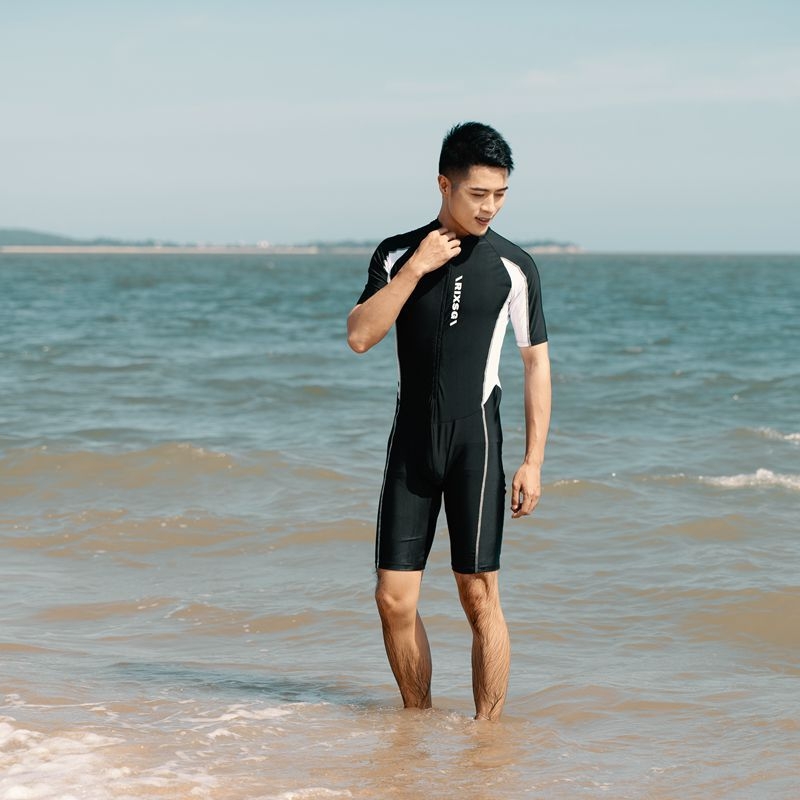 Haoxiang férfi egyrészes búvárúszóruha rövid ujjú, poliészter-spandex 88%/12%, konzervatív minta