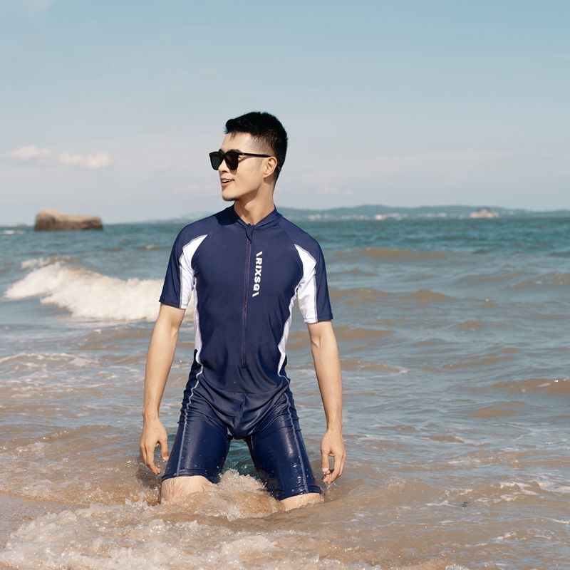 Haoxiang férfi egyrészes búvárúszóruha rövid ujjú, poliészter-spandex 88%/12%, konzervatív minta