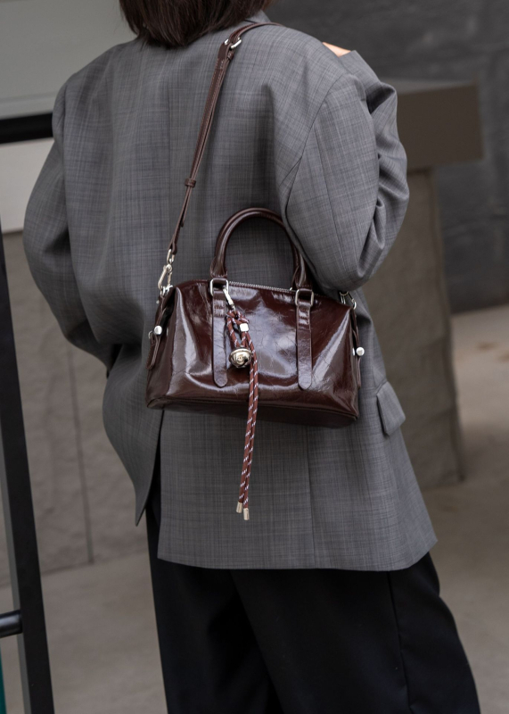 2025 Ženska Boston torba od kože Oil-Wax, lagani luksuz, za nošenje na ramenu ili crossbody
