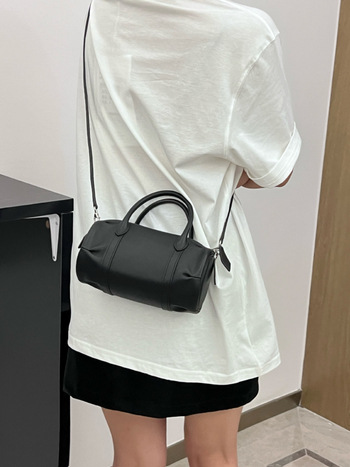 Ma's Mini Pillow Bag, vrhunska kravlja koža, Boston stil, kompaktna torba za rame i crossbody