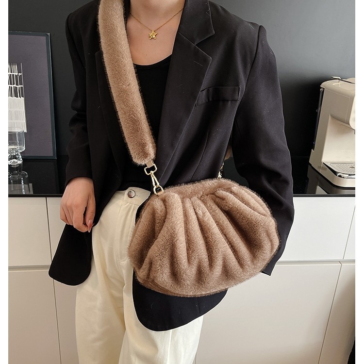 Nova plisirana pliš torbica s teksturom oblaka, mala za rame ili crossbody, za žene, jesen-zima