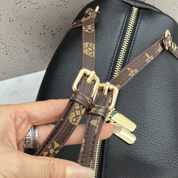 Westal Boston torba od matirane kravlje kože – vintage stil, moderan, srednje veličine, preko ramena i crossbody