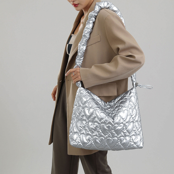 Ženska crossbody torba u korejskom stilu, oblaci plisirani detalji, velika kapaciteta, lagana