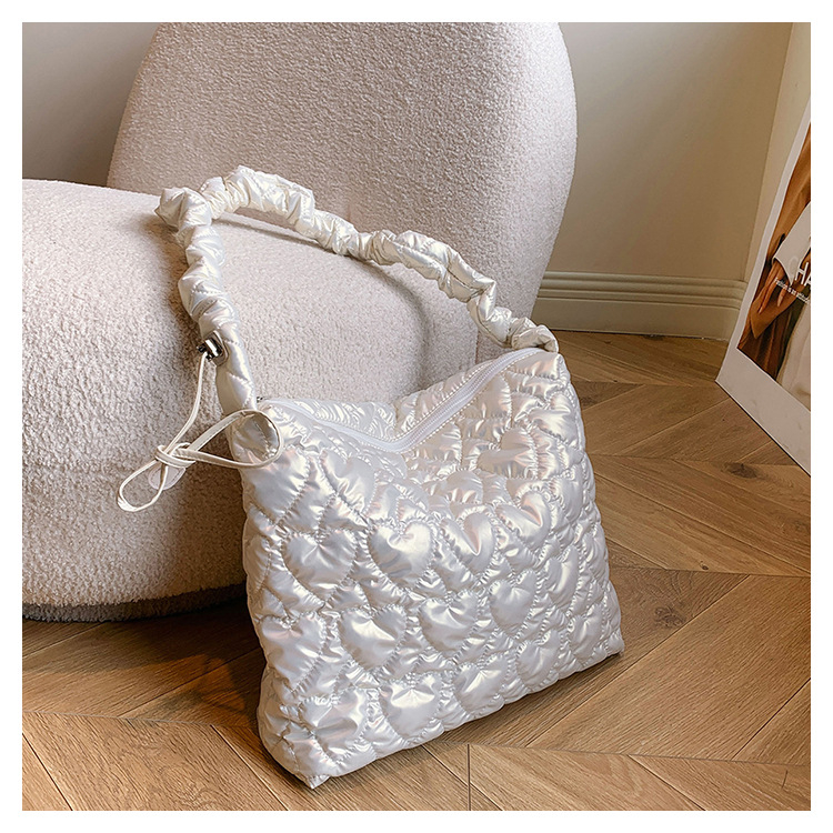 Ženska crossbody torba u korejskom stilu, oblaci plisirani detalji, velika kapaciteta, lagana