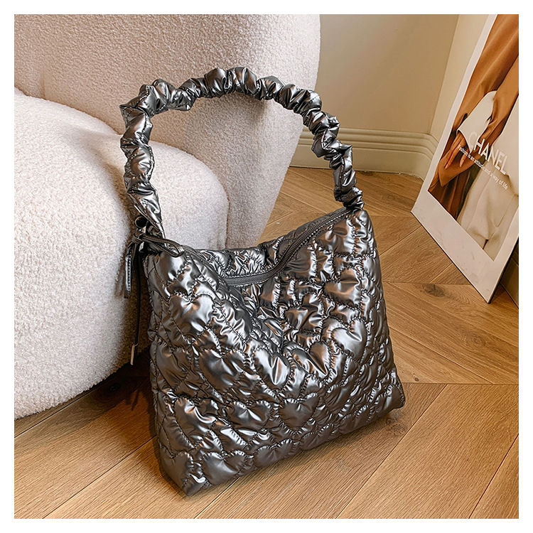 Ženska crossbody torba u korejskom stilu, oblaci plisirani detalji, velika kapaciteta, lagana