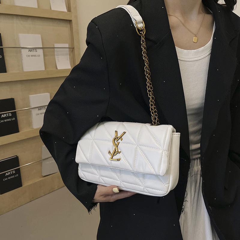 Chanel stil torbica s dijamantnim šivanjem i lancem, žena, francuski stil, novi model, mala kvadratna torba preko ramena