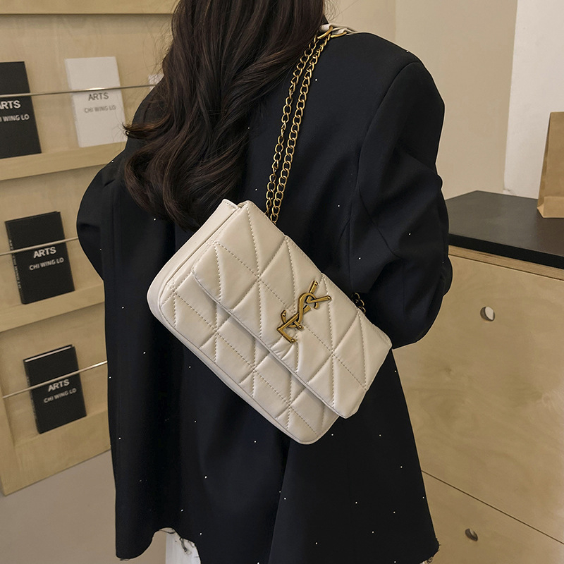 Chanel stil torbica s dijamantnim šivanjem i lancem, žena, francuski stil, novi model, mala kvadratna torba preko ramena