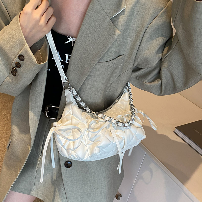 Ženska torbica s lancem u dijamantnom uzorku, velika kapaciteta, 2024 model, nišna casual torba za rame i crossbody, dumpling oblik torbe