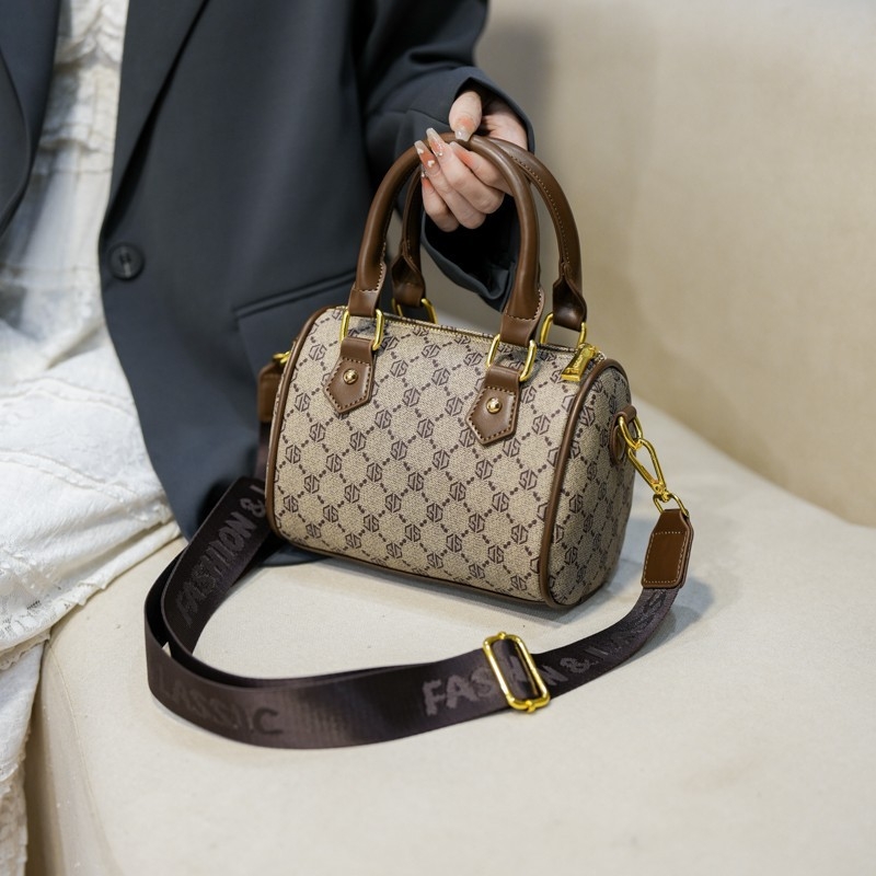 2026 PU Boston torba, svakodnevna, minimalistička, preko ramena ili crossbody, oblik jastuka