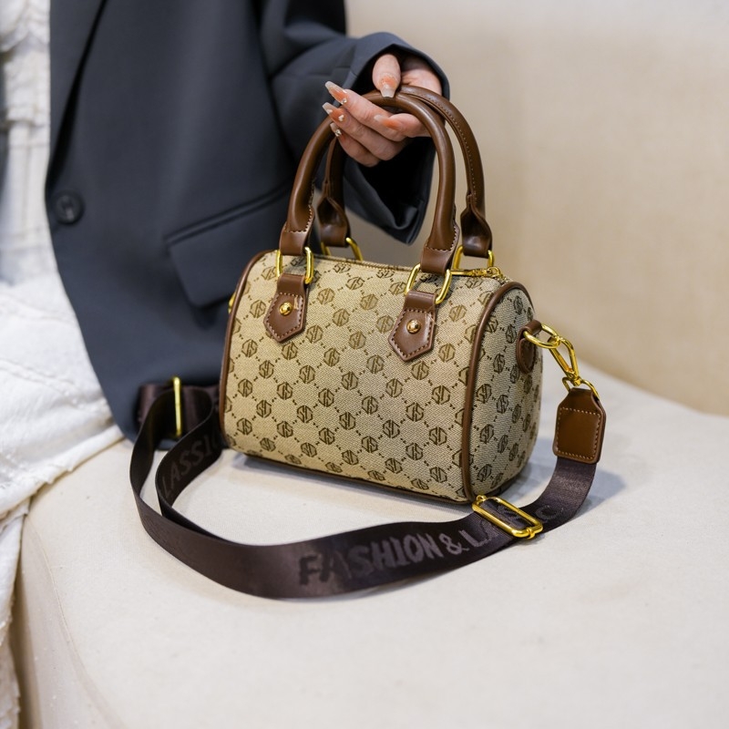 2026 PU Boston torba, svakodnevna, minimalistička, preko ramena ili crossbody, oblik jastuka