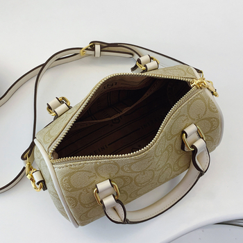 Retro torbica Boston s crossbody remenom, srednja veličina, PU koža, proljeće 2026