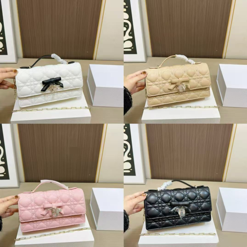 D-brand clutch torba s dijamantno prešivanim uzorkom i perlatnim lancem, mala kvadratna crossbody torba