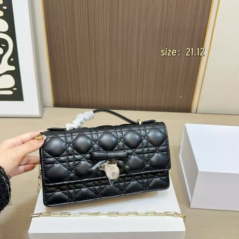 D-brand clutch torba s dijamantno prešivanim uzorkom i perlatnim lancem, mala kvadratna crossbody torba