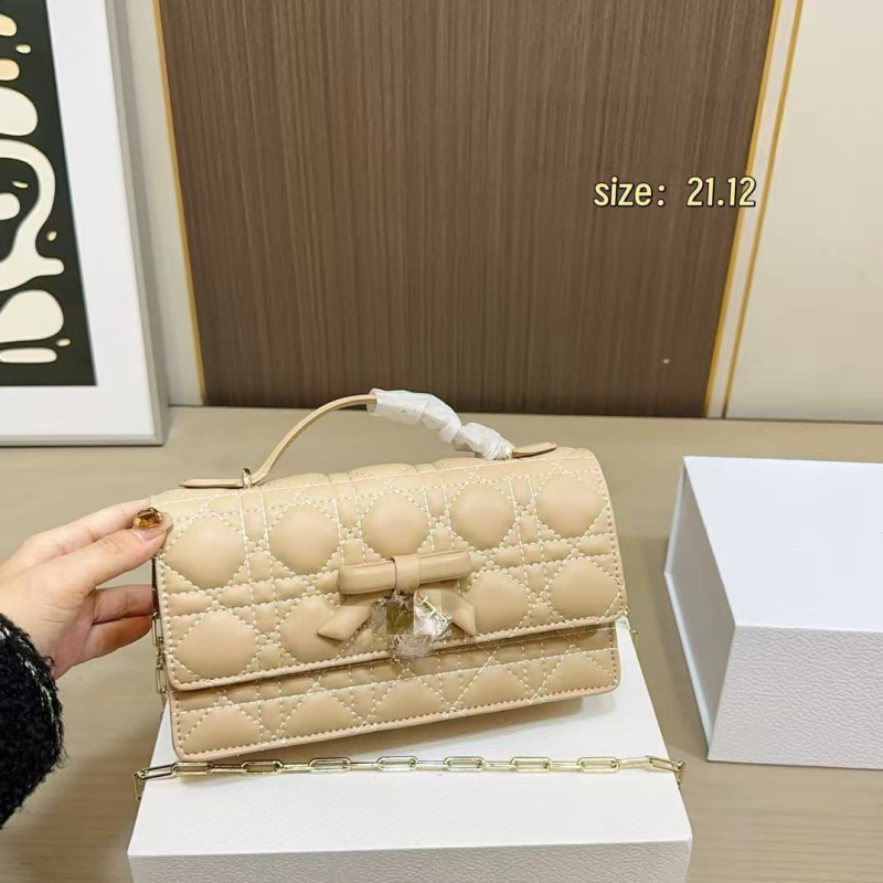D-brand clutch torba s dijamantno prešivanim uzorkom i perlatnim lancem, mala kvadratna crossbody torba