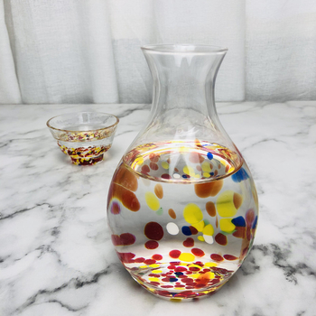 Set japonez din sticlă colorată în stil japonez pentru băuturi: carafă de sake, carafă de vin alb și accesorii pentru vin de prune – realizat manual pentru uz casnic