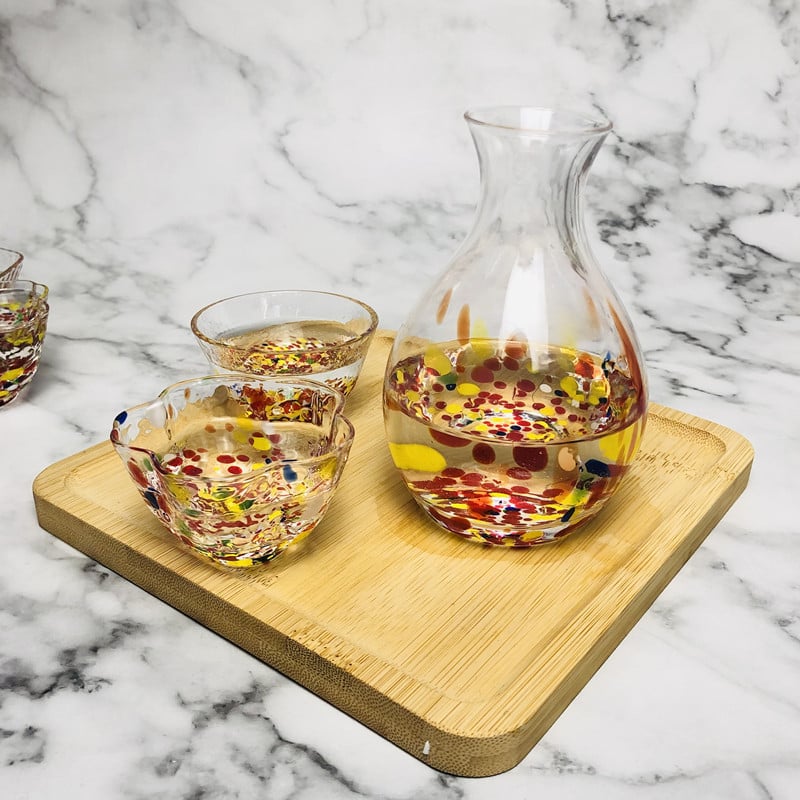 Set japonez din sticlă colorată în stil japonez pentru băuturi: carafă de sake, carafă de vin alb și accesorii pentru vin de prune – realizat manual pentru uz casnic