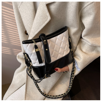 PU kožna torbica s lancem, crossbody, dijamantno šivanje, XL veličina
