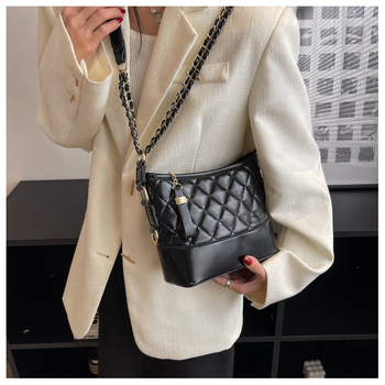 PU kožna torbica s lancem, crossbody, dijamantno šivanje, XL veličina