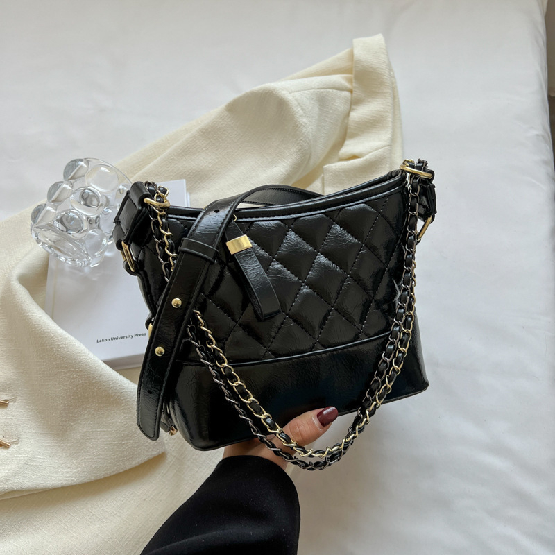 PU kožna torbica s lancem, crossbody, dijamantno šivanje, XL veličina