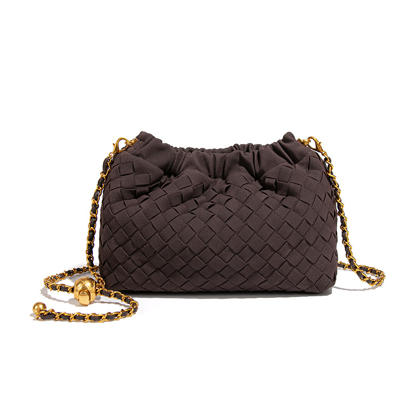 Torba preko ramena u Chanel stilu, plisirana s detaljem oblaka, pleteni lanac, mala zlatna kuglica, za žene