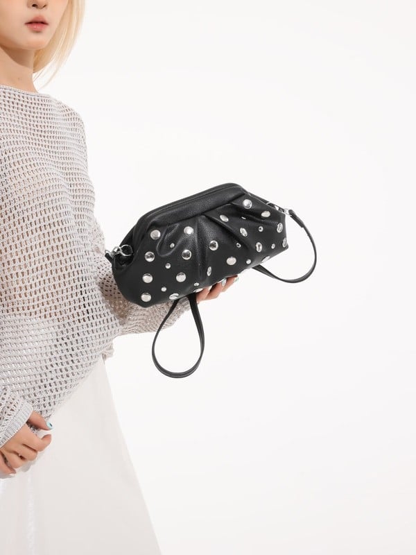 Urban minimalistička PU torba za rame s lancem, mala plisirana ženska crossbody torbica s ukrasnim gumbima u obliku gljiva