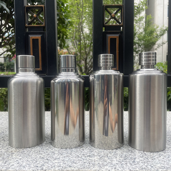 Sticlă din oțel inoxidabil 304 pentru exterior, în formă de sticlă pentru băuturi alcoolice, goală, 0,5 kg, portabil