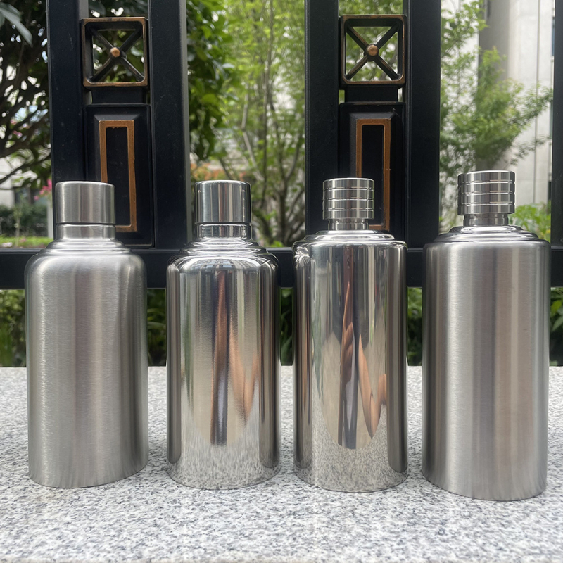 Sticlă din oțel inoxidabil 304 pentru exterior, în formă de sticlă pentru băuturi alcoolice, goală, 0,5 kg, portabil