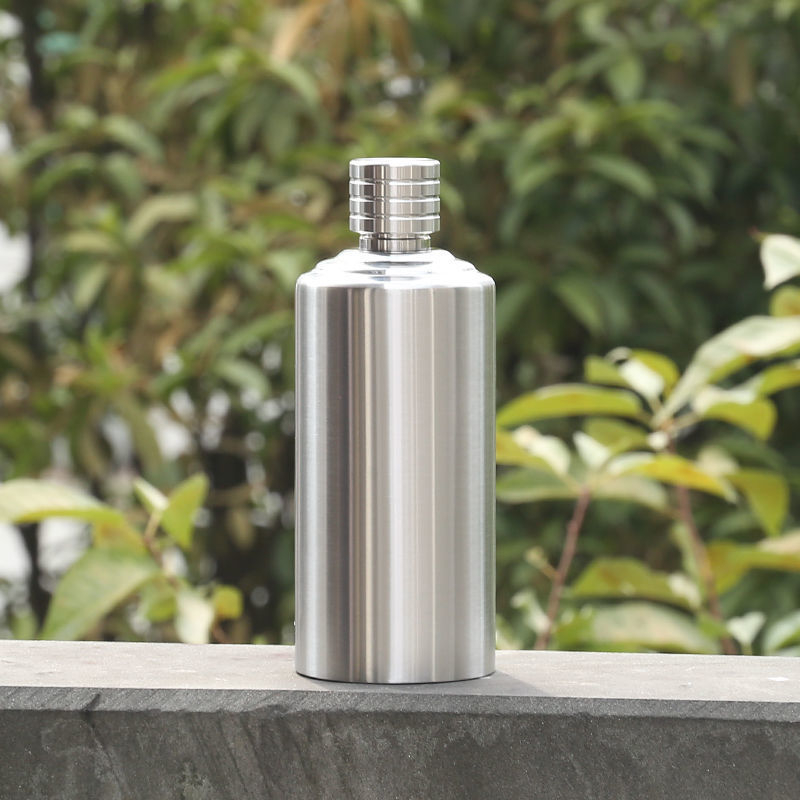Sticlă din oțel inoxidabil 304 pentru exterior, în formă de sticlă pentru băuturi alcoolice, goală, 0,5 kg, portabil