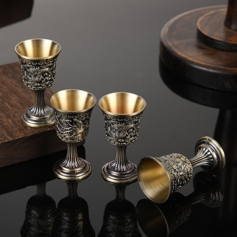 Set de bar în stil chinezesc Dragon și Phoenix, cu patru pahare și o carafă de vin – lux ușor retro pentru decorul casei