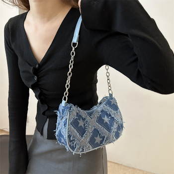 Ženska torbica od denima s lancem, crossbody, kvadratnog oblika, s gradientom i zvjezdicama
