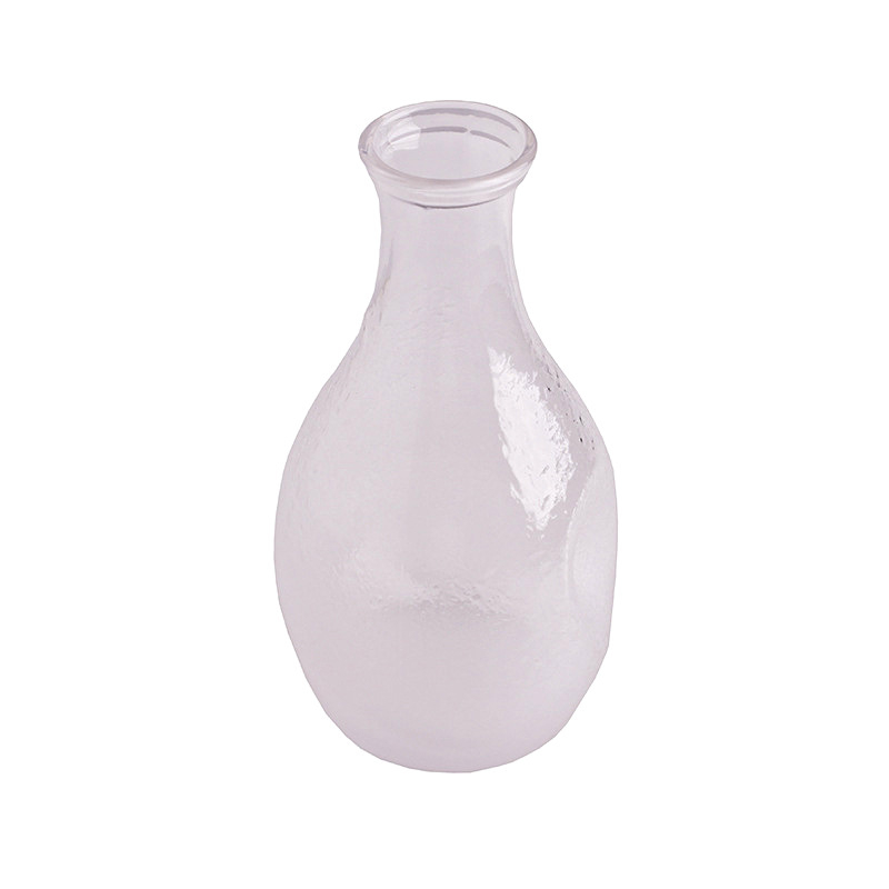 Set de sake în stil japonez, cu carafă din sticlă ciocănată și pahare