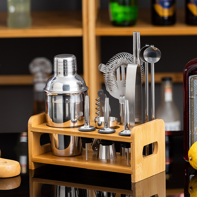Set de 13 piese din oțel inoxidabil pentru cocktailuri, cu suport din lemn