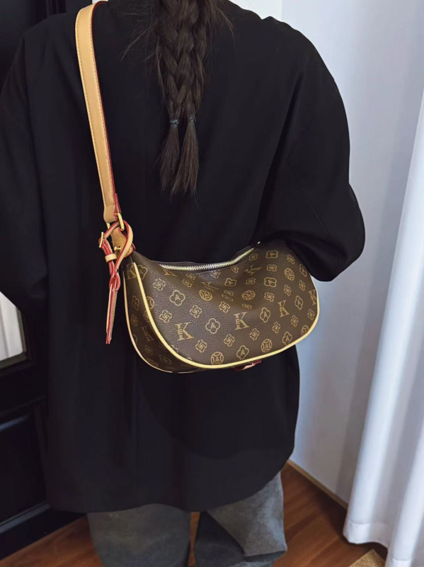 Polumjesečna retro torba za jesen-zimu, ženska crossbody torba visoke kvalitete