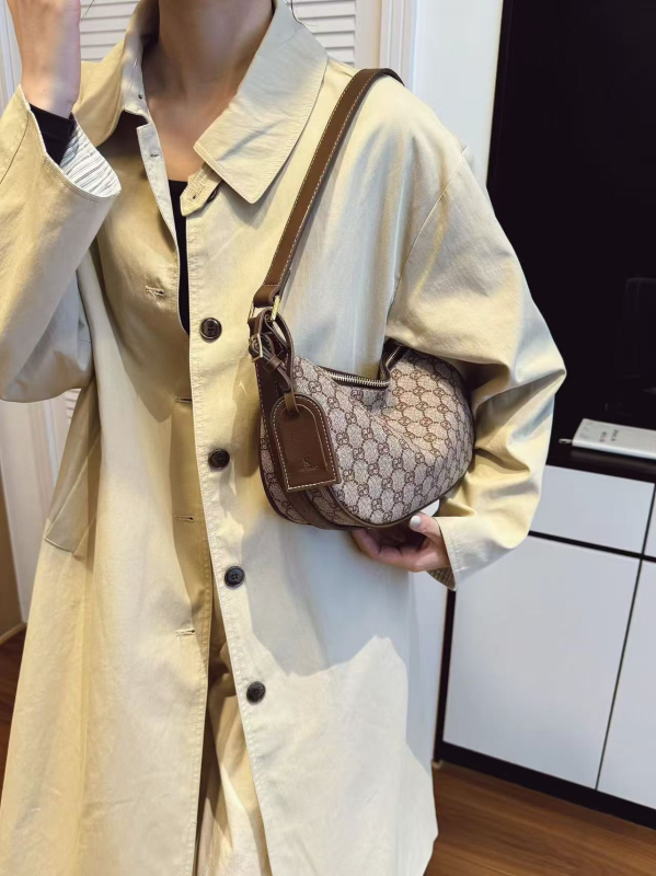 Polumjesečna retro torba za jesen-zimu, ženska crossbody torba visoke kvalitete
