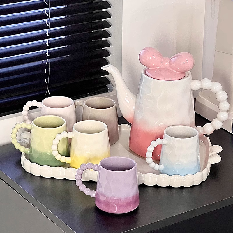 Set ceramic de ceai, ceainic și pahare pentru uz casnic — stil modern de artă, cu model glaciar și textură ciocănită