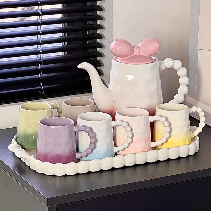 Set ceramic de ceai, ceainic și pahare pentru uz casnic — stil modern de artă, cu model glaciar și textură ciocănită