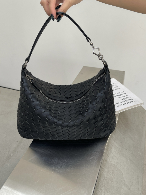 Ženska torba u novom stilu, ručno pletena, polumjesnat oblik, preko ramena ili crossbody, visoke kvalitete, svestrana modna torba