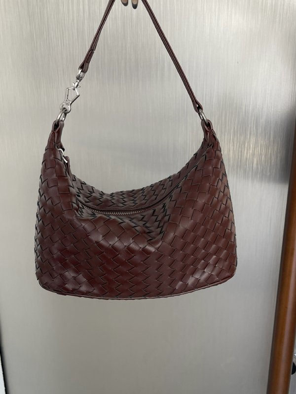 Ženska torba u novom stilu, ručno pletena, polumjesnat oblik, preko ramena ili crossbody, visoke kvalitete, svestrana modna torba