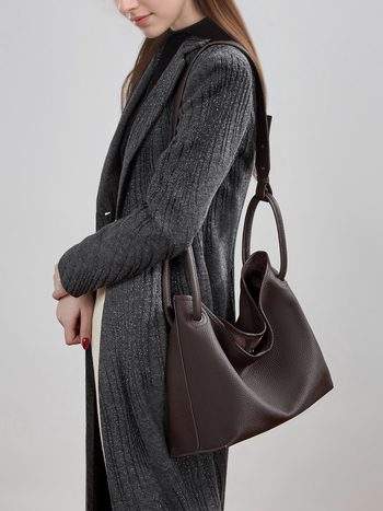 Bucket torba od prve kvalitne teleće kože, 2026 novi minimalistički stil, ženska kožna torba za svakodnevnu upotrebu, ručna i crossbody