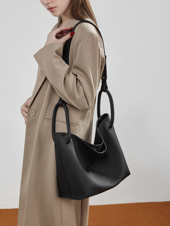 Bucket torba od prve kvalitne teleće kože, 2026 novi minimalistički stil, ženska kožna torba za svakodnevnu upotrebu, ručna i crossbody