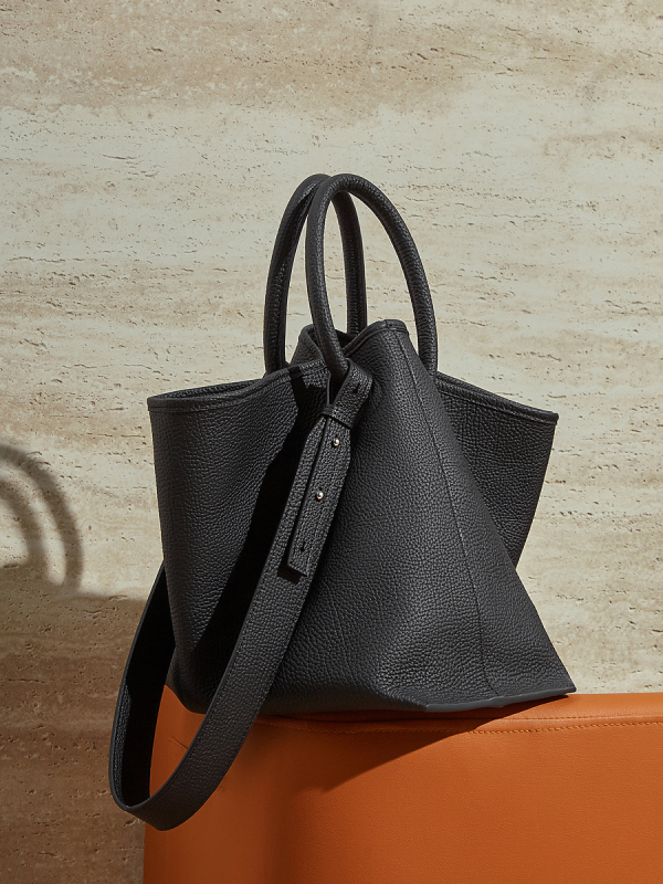 Bucket torba od prve kvalitne teleće kože, 2026 novi minimalistički stil, ženska kožna torba za svakodnevnu upotrebu, ručna i crossbody
