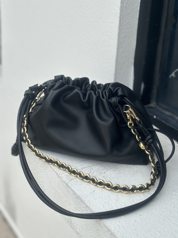 Bucket torba od prave kože, crossbody s uzicom i motivom oblaka