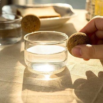 Carafă de apă din sticlă borosilicat transparentă, dop rotund din plută, capacitate mare, mai multe dimensiuni, design minimalist modern pentru uz casnic și întâmpinarea oaspeților.